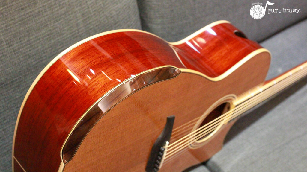 Gomans F-S16C 紅松木